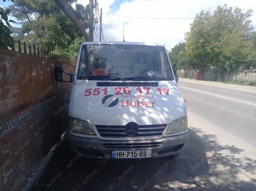 Mercedes-Benz Sprinter 2004 — photo 2
