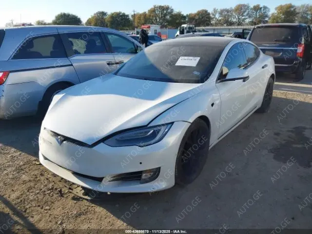 Tesla Model S 2021 — photo 2