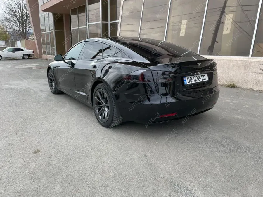 Auto Tesla 2020 — photo 2