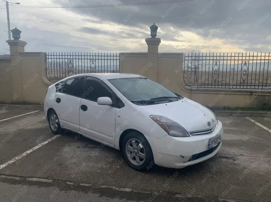 Toyota Prius 2004 — photo 2