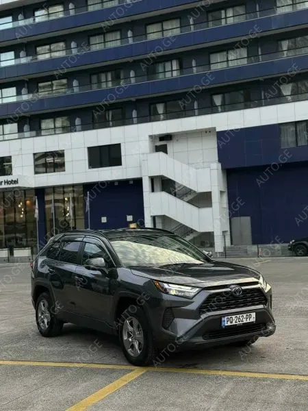 Toyota RAV4 2024 — photo 2
