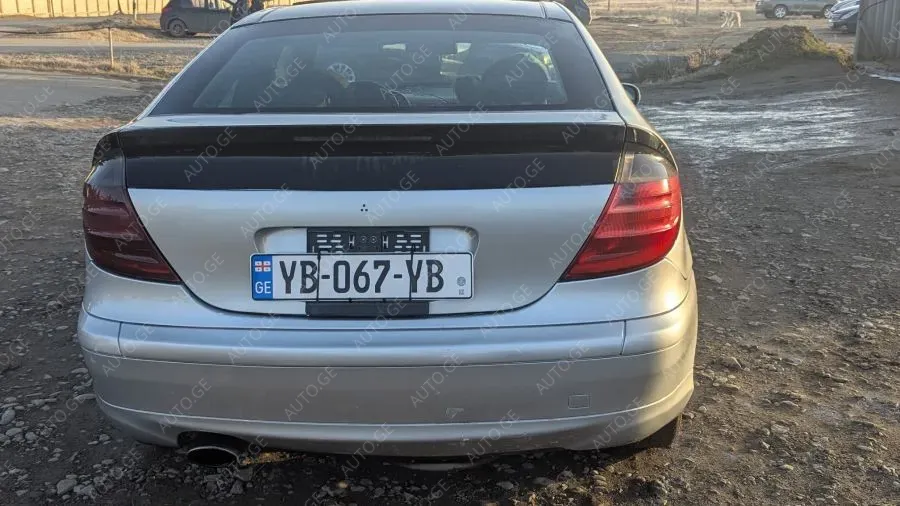 Mercedes-Benz C-230C 2004 — photo 2