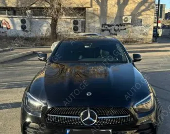 Mercedes-Benz E-350C 2022 — photo 2