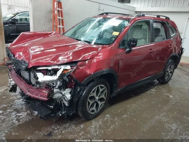 Subaru Forester 2022 — photo 2
