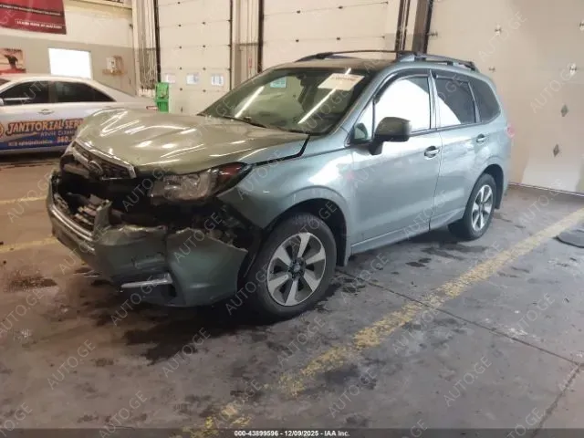 Subaru Forester 2018 — photo 2