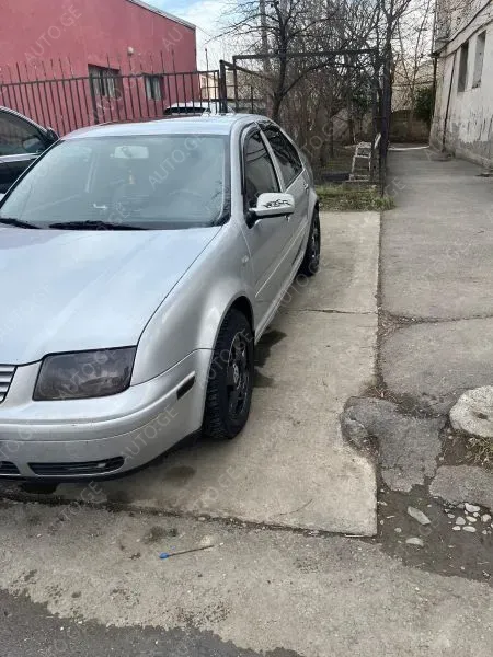 Volkswagen Jetta 2007 — photo 2
