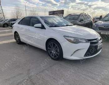 Toyota Camry 2016 — photo 2