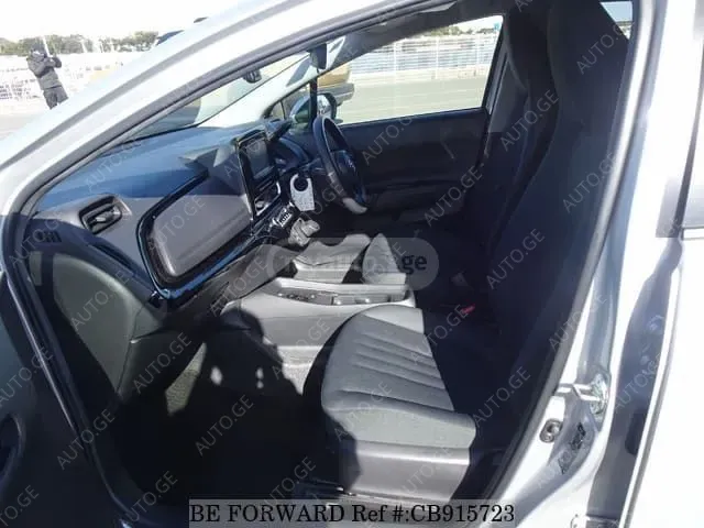 Toyota Aqua 2022 — photo 2