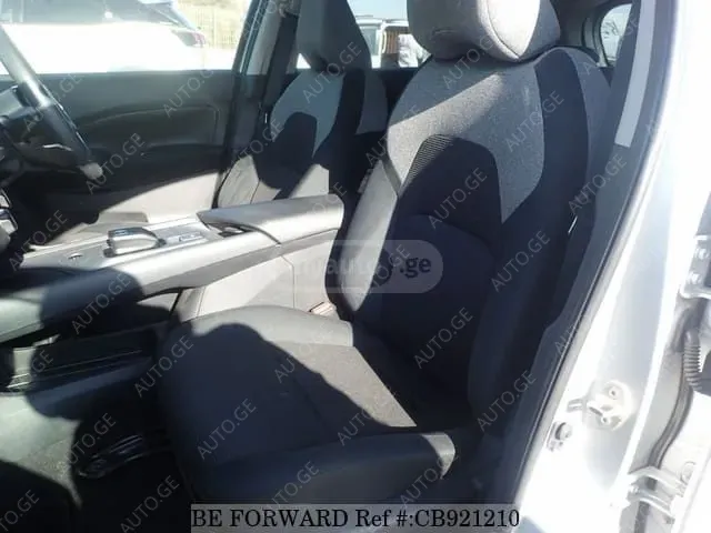 Nissan Note 2021 — photo 2