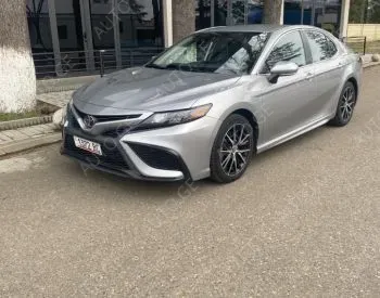 Toyota Camry 2022 — photo 2