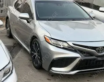 Toyota Camry 2019 — photo 2