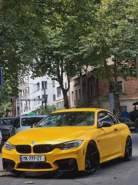 BMW M4 2014 — photo 2
