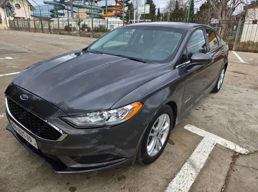 Ford Fusion 2018 — photo 2