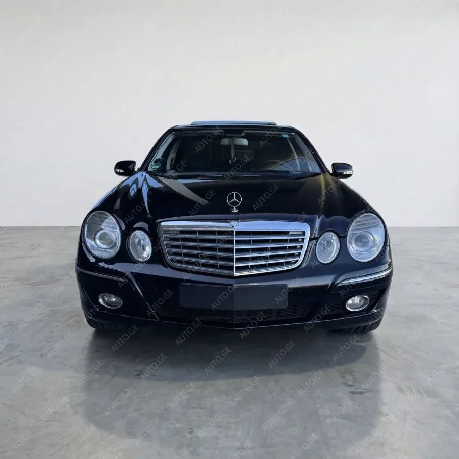 Mercedes-Benz E-320C 2006 — photo 2
