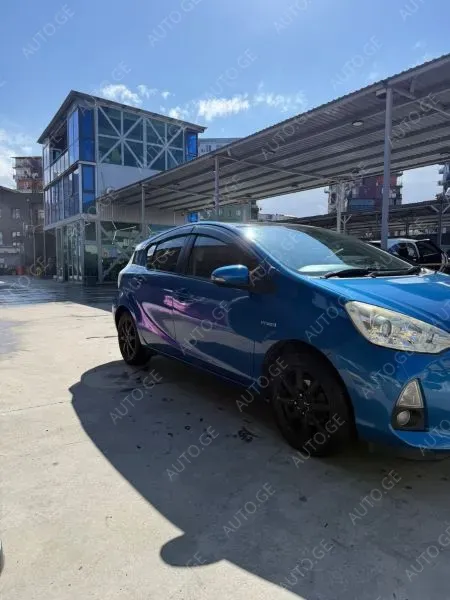 Toyota Aqua 2014 — photo 2