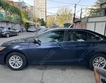 Toyota Camry 2016 — photo 2