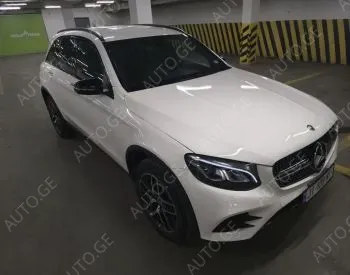 Mercedes-Benz C-300-Merc 2018 — photo 2