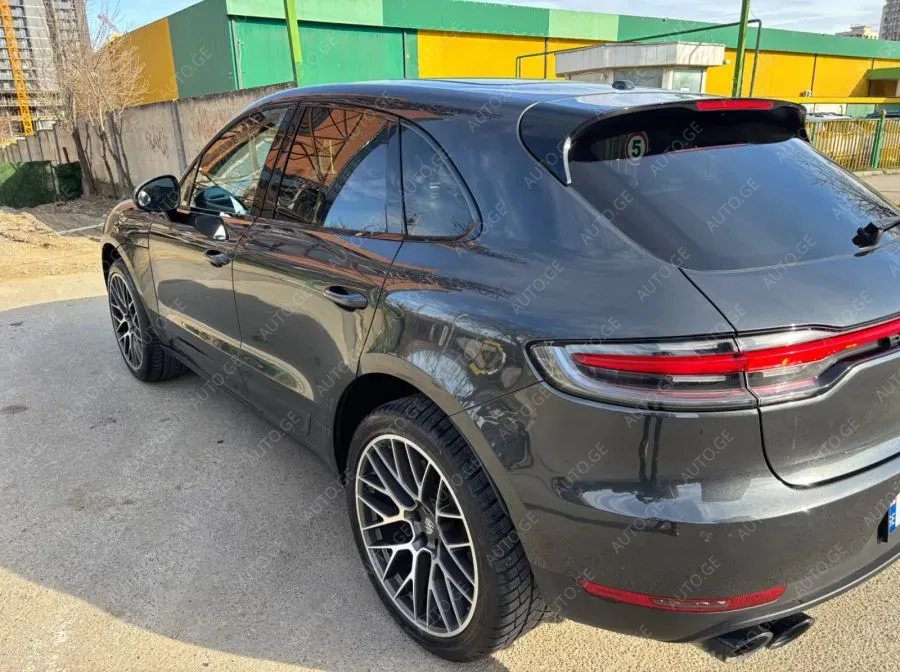 Porsche Macan 2022 — photo 2