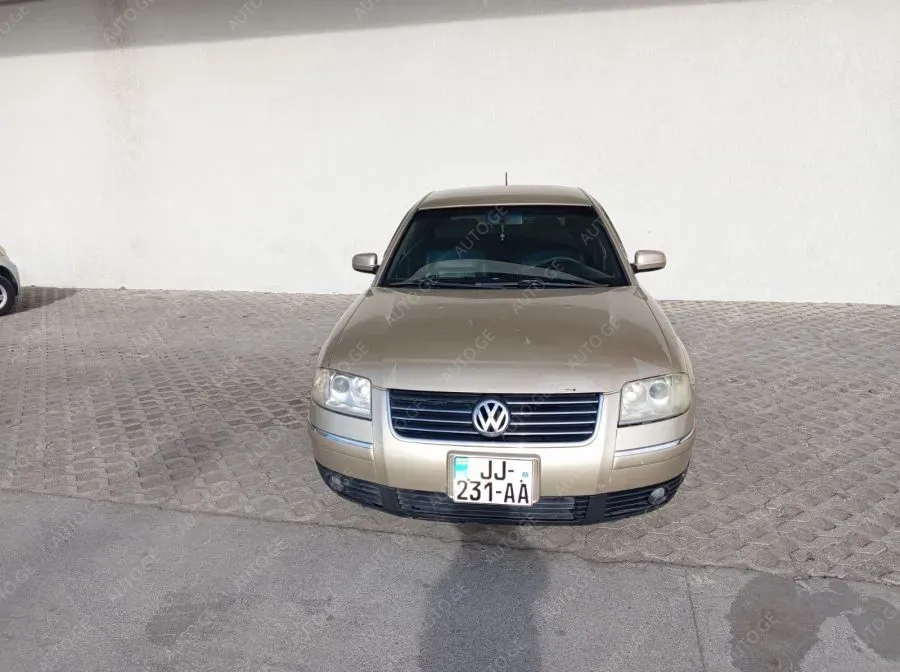Volkswagen Passat 2001 — photo 2
