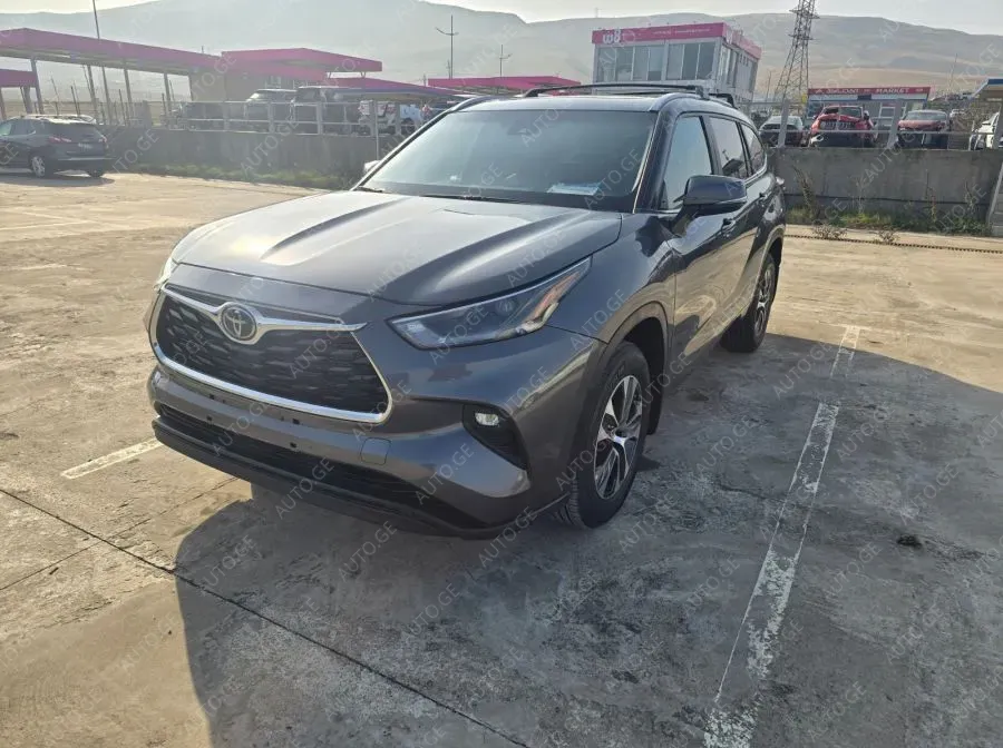Toyota Highlander 2024 — photo 2