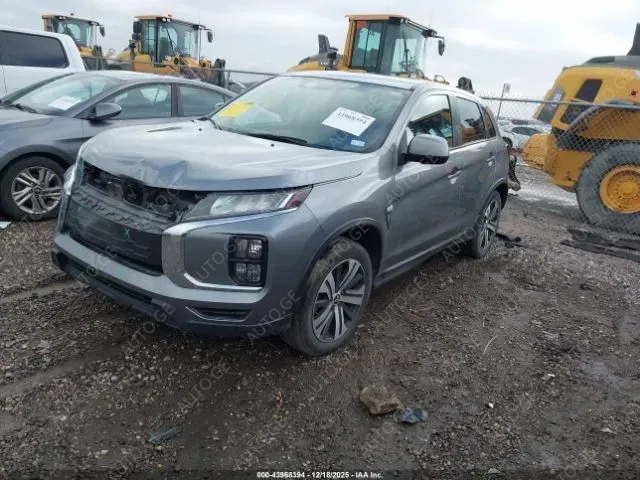 Mitsubishi Outlander 2021 — photo 2