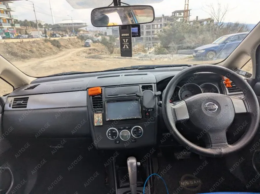Nissan Tiida