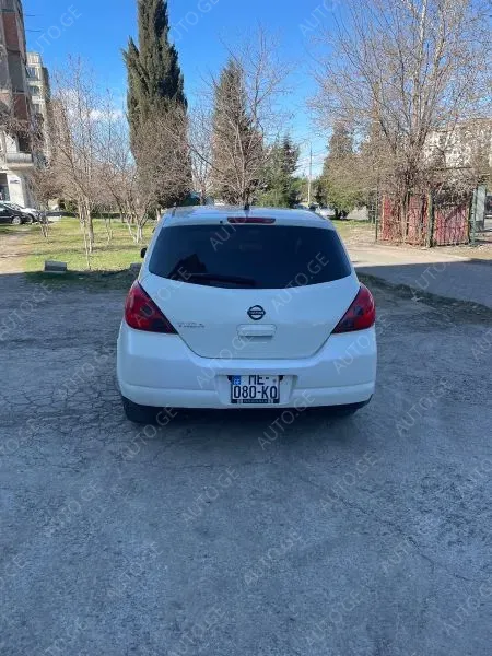 Nissan Tiida 2005 — photo 2