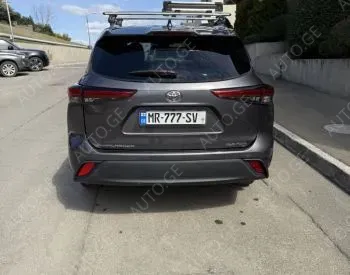 Toyota Highlander 2021 — photo 2