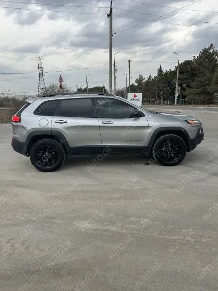 Jeep Cherokee 2015 — photo 2