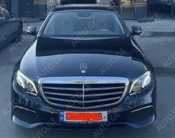 Mercedes-Benz E-200C 2017 — photo 2