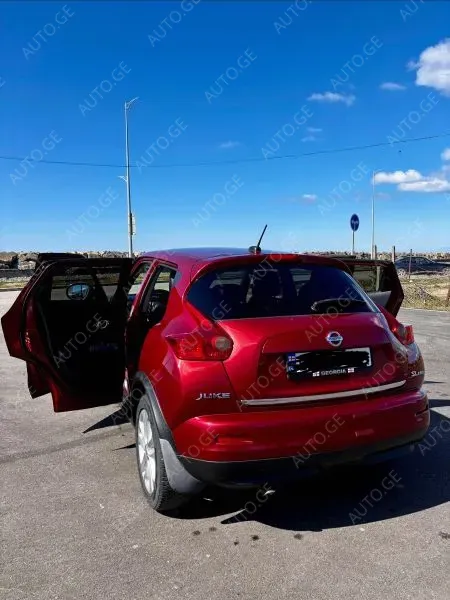 Nissan Juke 2011 — photo 2