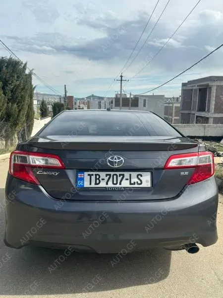 Toyota Camry 2012 — photo 2