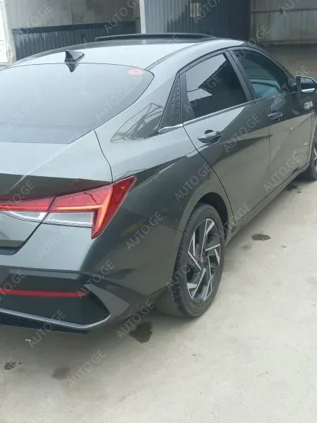 Hyundai Elantra 2024 — photo 2