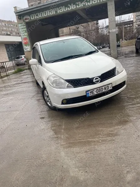 Nissan Tiida 2005 — photo 2
