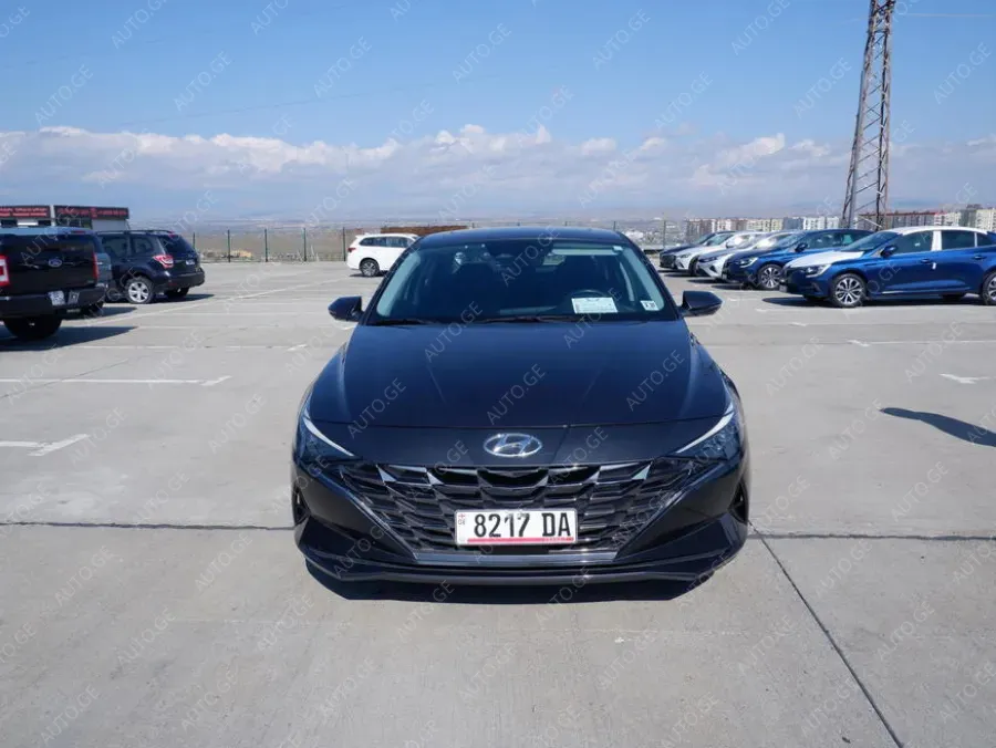 Hyundai Elantra 2022 — photo 2