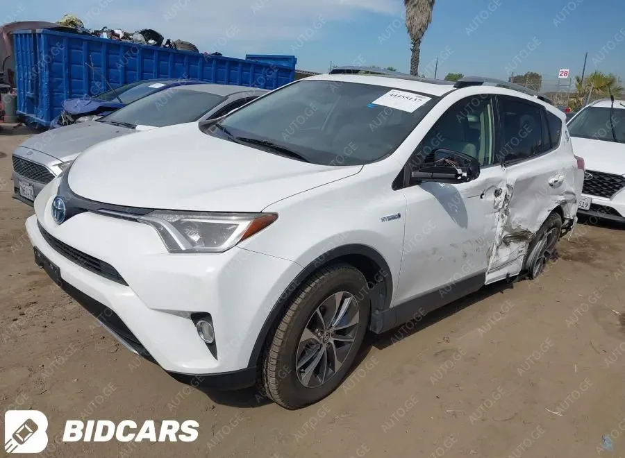 Toyota RAV4 2016 — photo 2