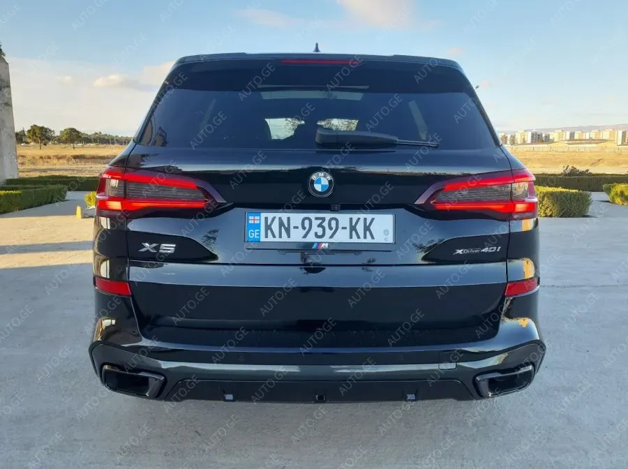 BMW X5 2022 — photo 2