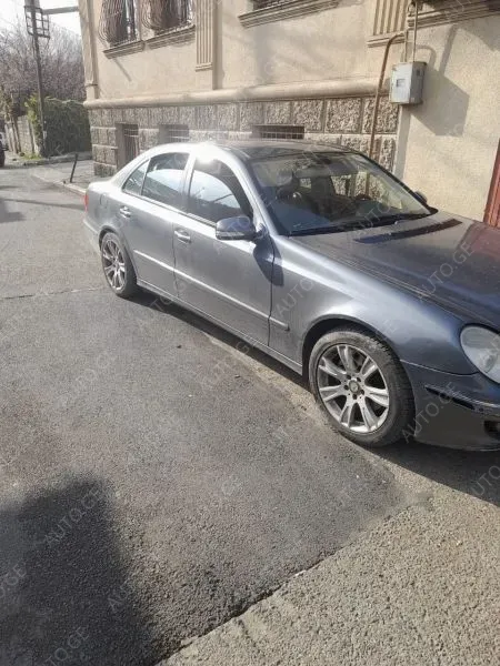 Mercedes-Benz E-350C 2008 — photo 2
