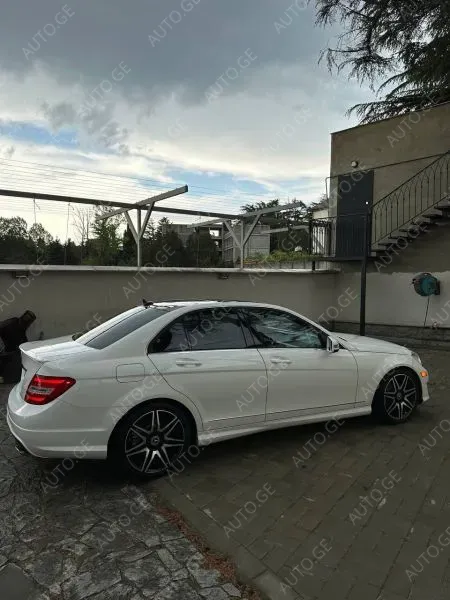 Mercedes-Benz C-350C 2012 — photo 2