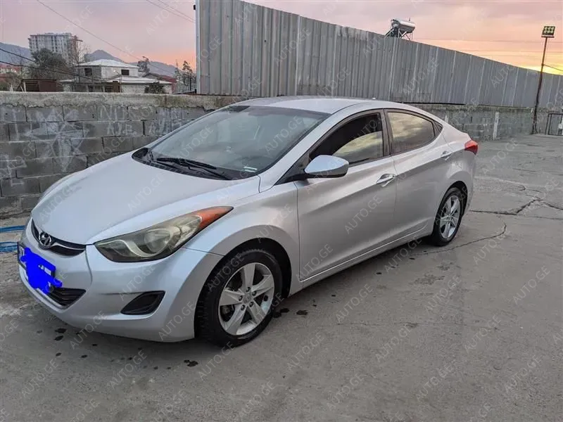 Hyundai Elantra 2013 — photo 2
