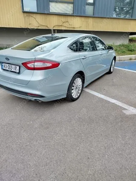 Ford Fusion 2013 — photo 2