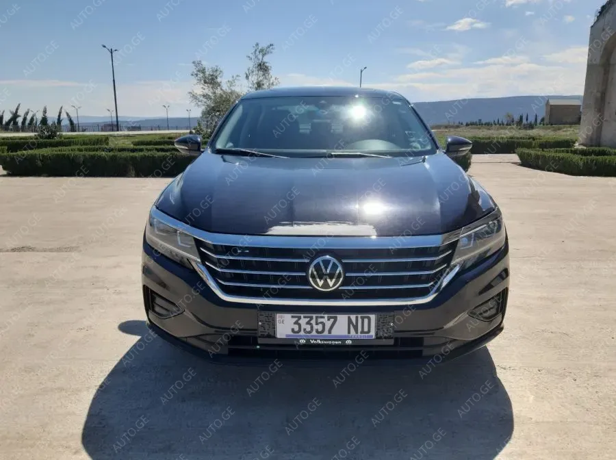 Volkswagen Passat 2020 — photo 2