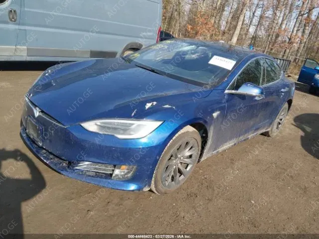 Tesla Model S 2018 — photo 2