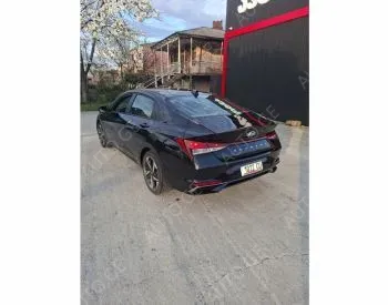 Hyundai Elantra 2022 — photo 2