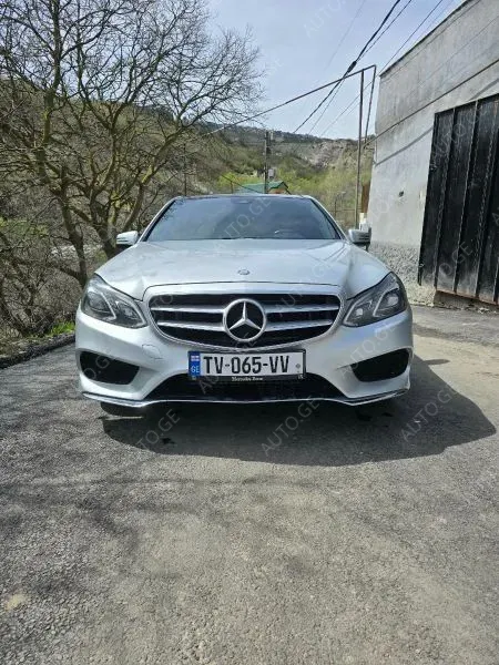 Mercedes-Benz E-350C 2016 — photo 2