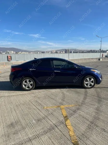 Hyundai Elantra 2013 — photo 2