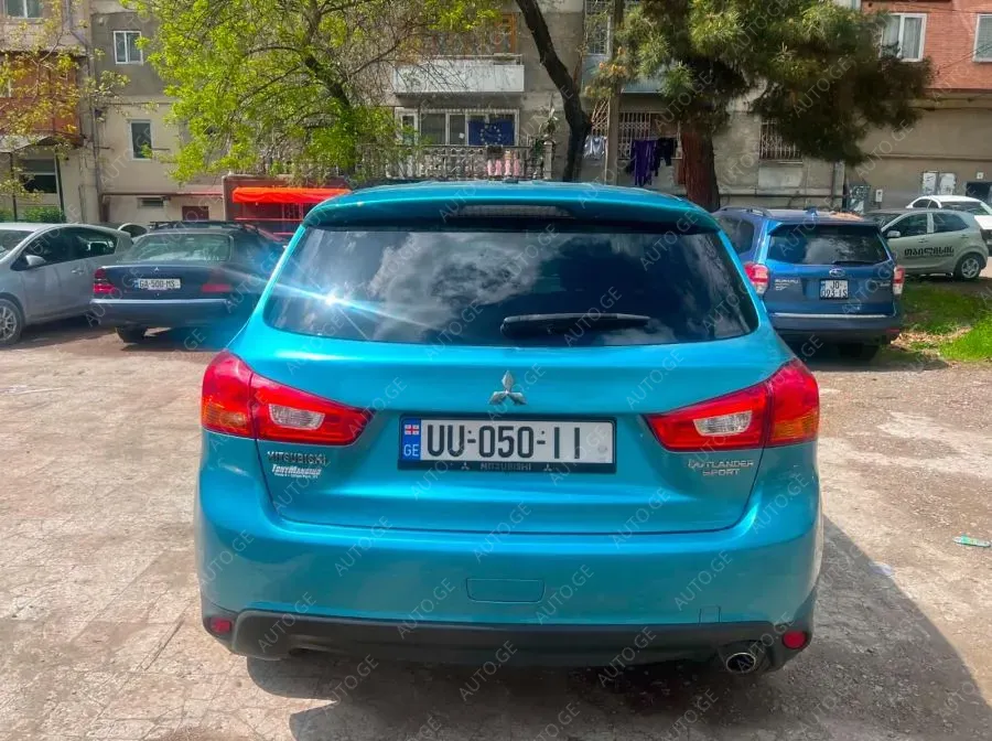 Mitsubishi Outlander-Sport 2013 — photo 2