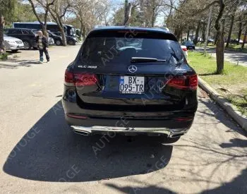 Mercedes-Benz 300-Glc 2019 — photo 2