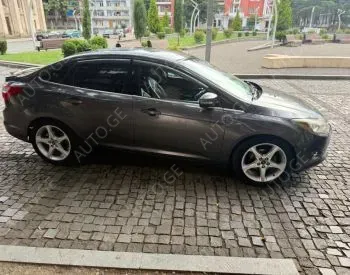 Ford Focus 2013 — photo 2