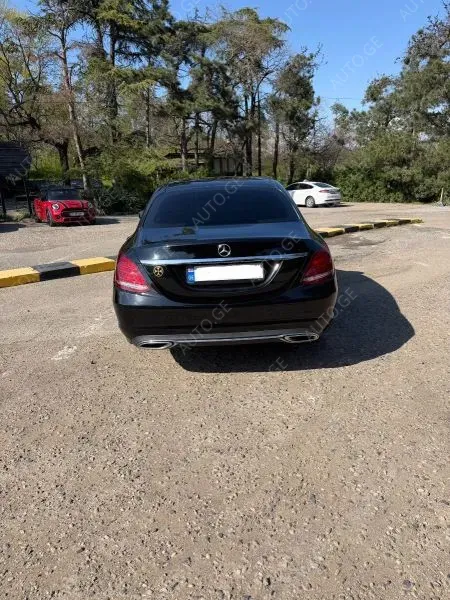 Mercedes-Benz C-300-Merc 2015 — photo 2